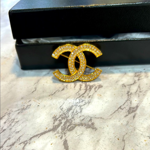 Chanel Gold Crystal Brooch - Picture 1 of 4